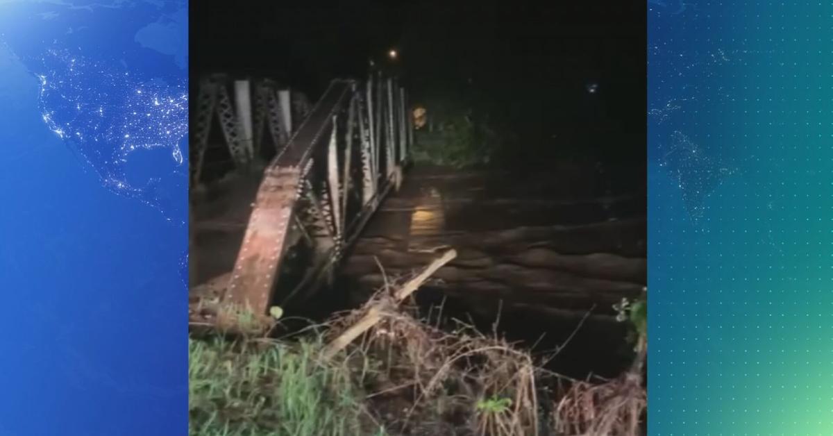 Fuertes Lluvias Vuelven A Provocar Deslizamientos De Tierra Y Crecidas