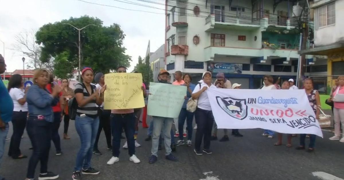 Defensoría De Pueblo Abre Queja Por Mal Estado Del Colegio José Guardia